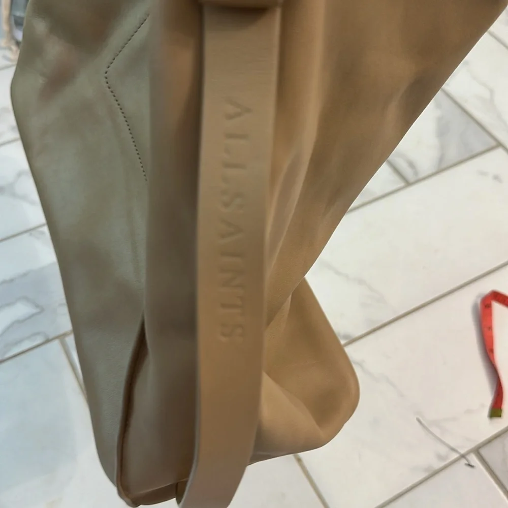 All Saints Elegant Tan Leather Tote Bag - Picture 3 of 8